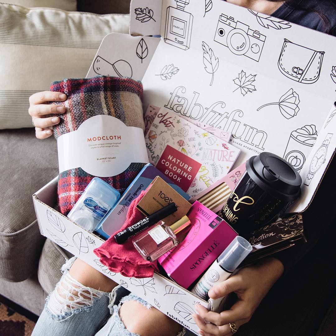 fabfitfun-48960.94319900-1483623158